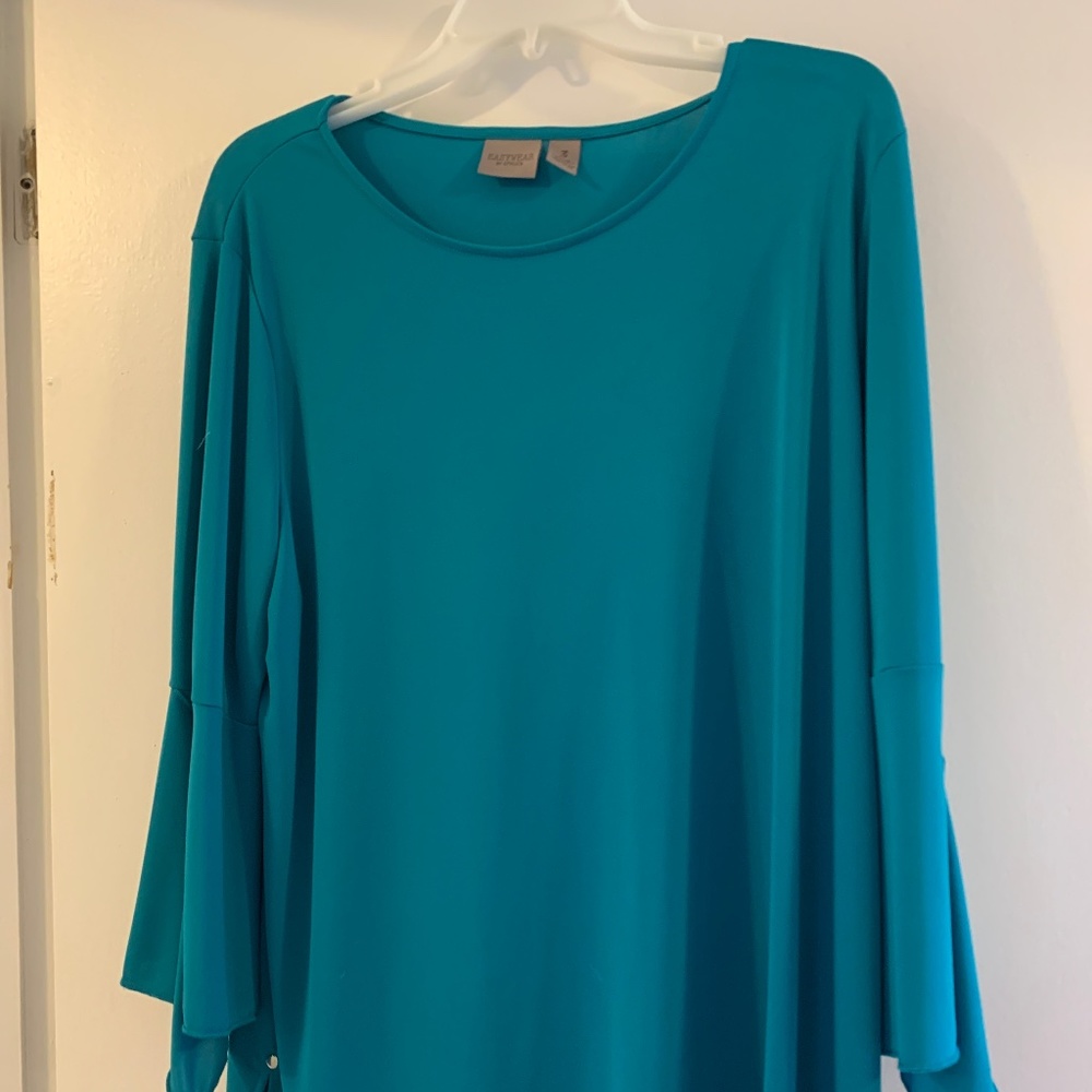 Beautiful, Dark Teal Top